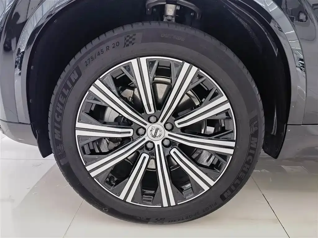 Volvo XC90 2024 из CN, фото 8