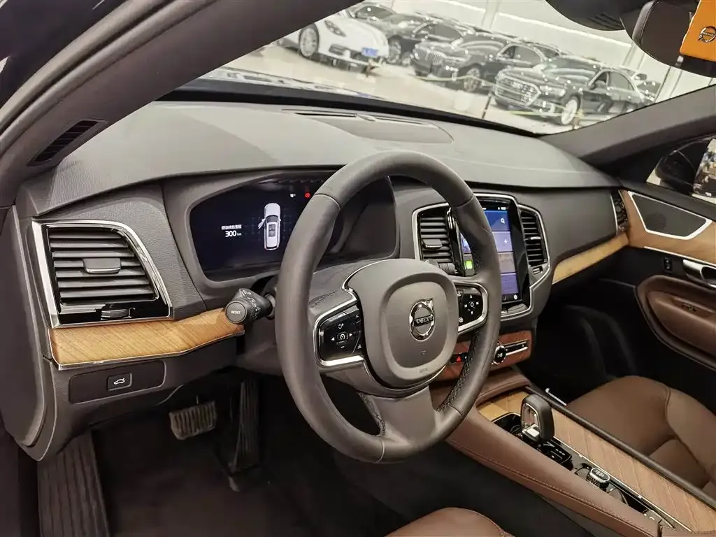 Volvo XC90 2024 из CN, фото 6