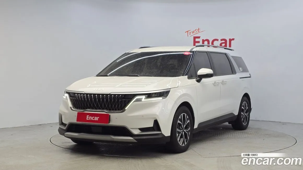 Kia Carnival — фото 1
