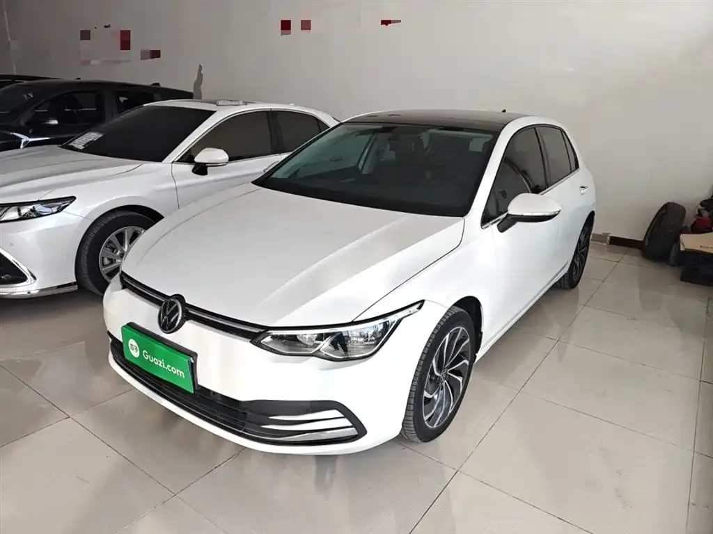 Volkswagen Golf 2023 из CN, фото 3