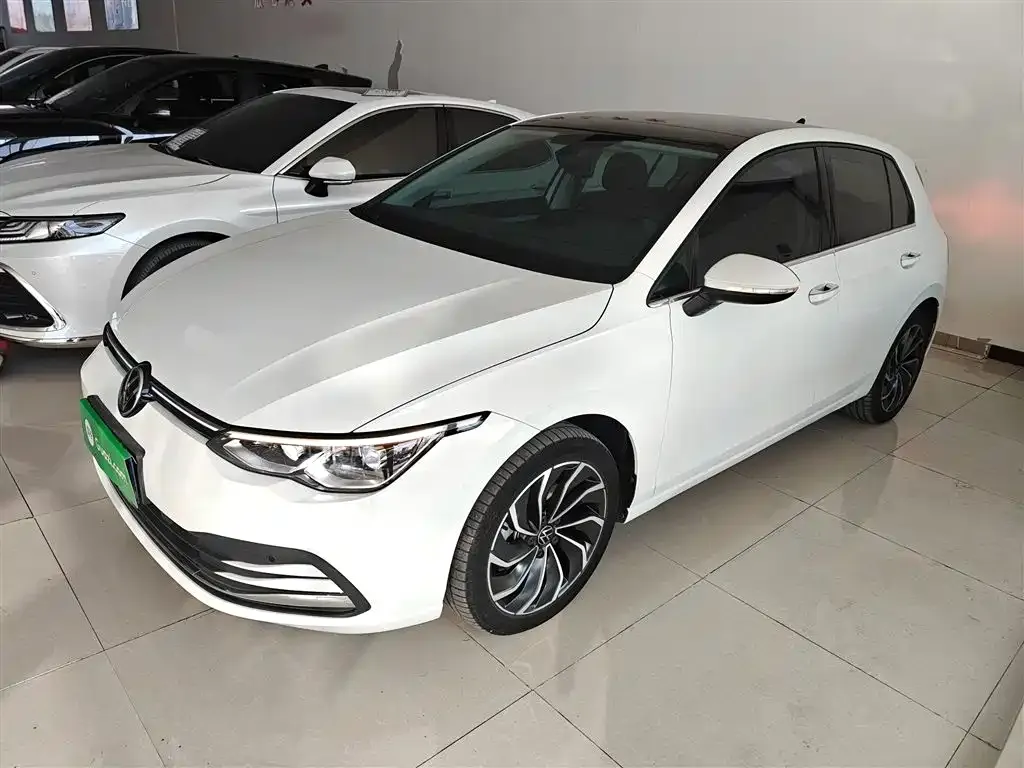 Volkswagen Golf 2023 из CN, фото 4