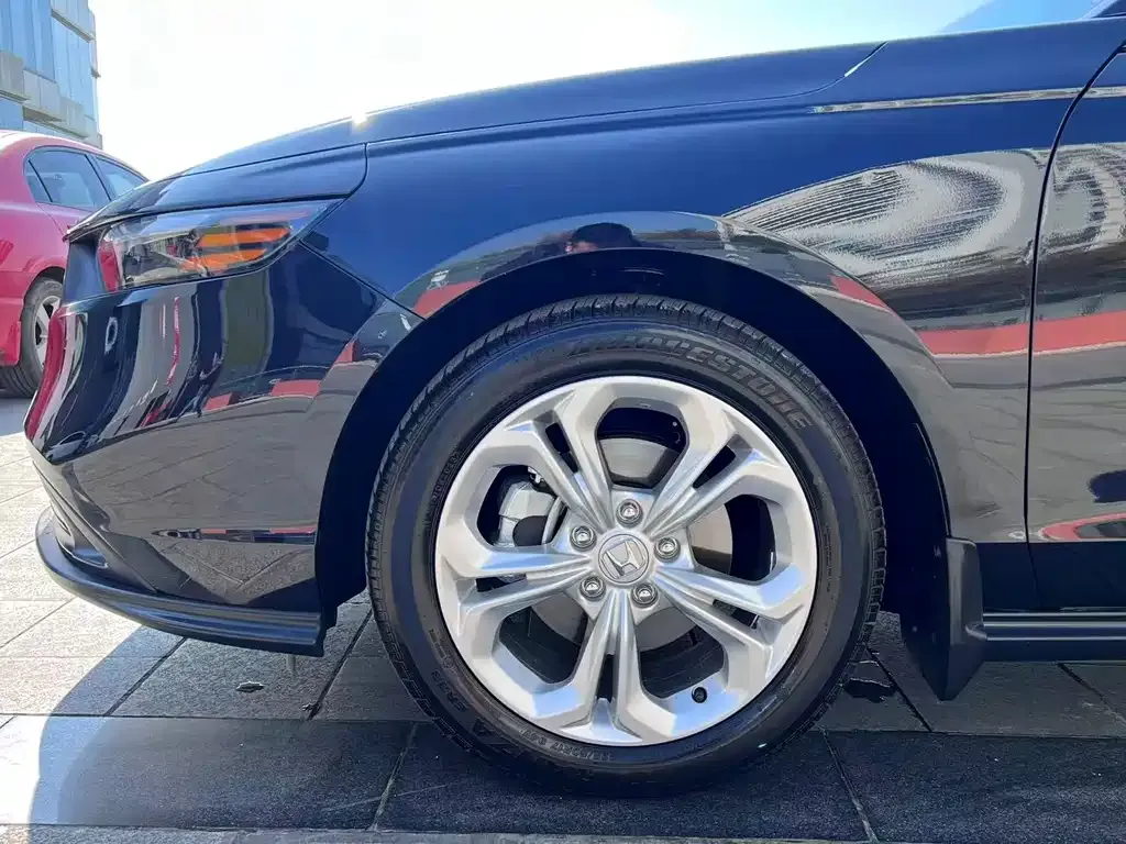 Honda Accord — фото 4