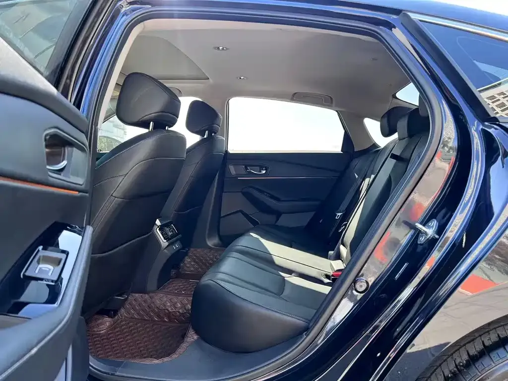 Honda Accord — фото 6