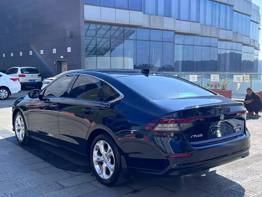 Honda Accord — фото 5