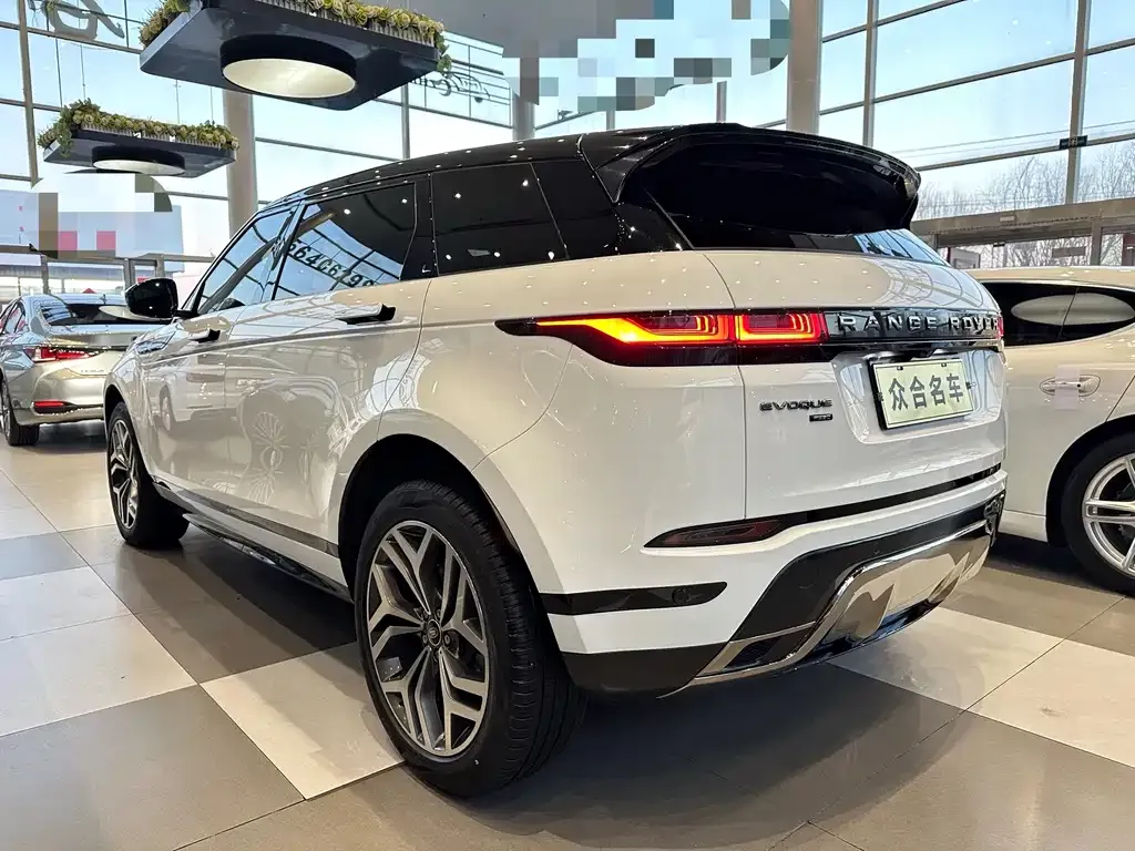 Land Rover Evoque — фото 10