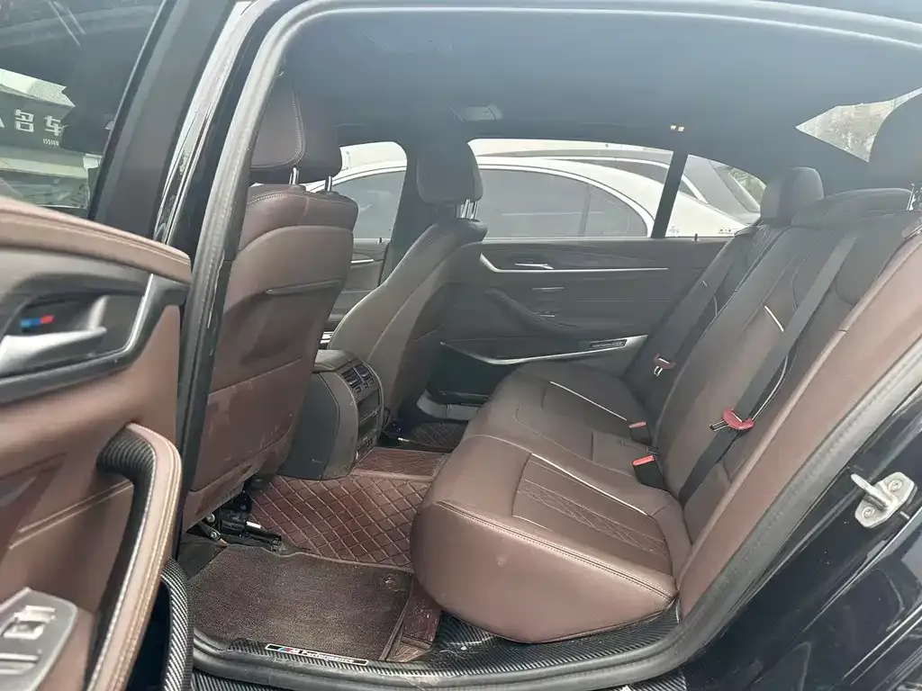 BMW 5 Series — фото 2