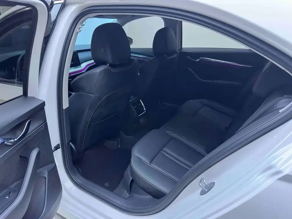 Skoda Octavia 2022 из CN, фото 10