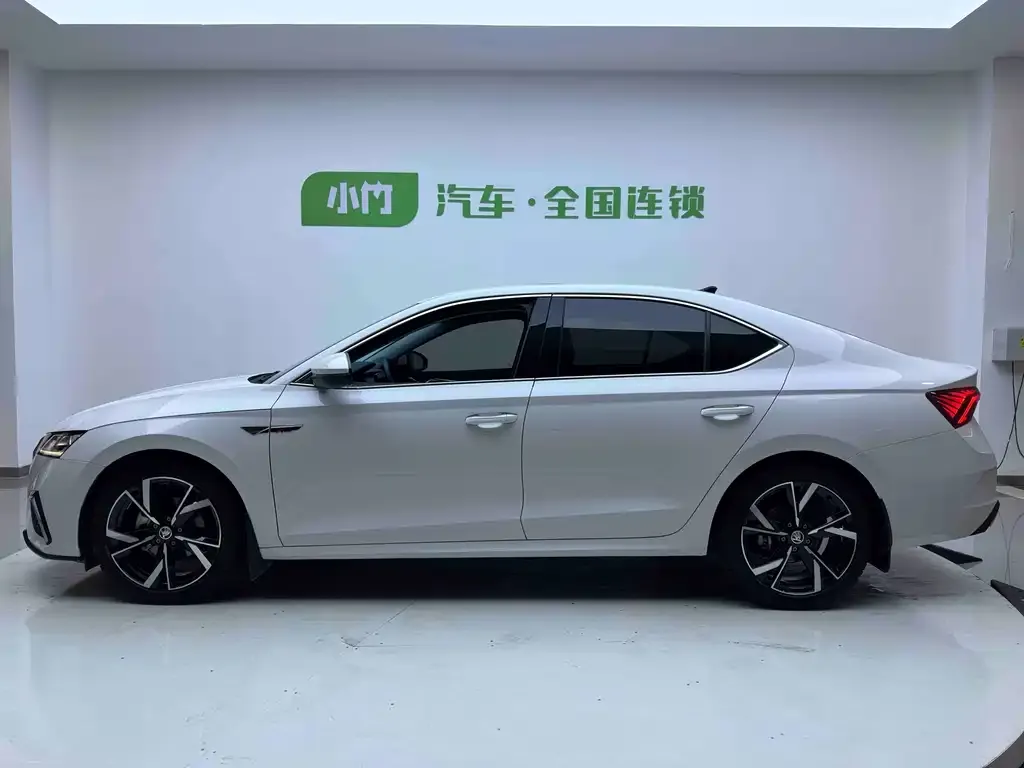 Skoda Octavia 2022 из CN, фото 7