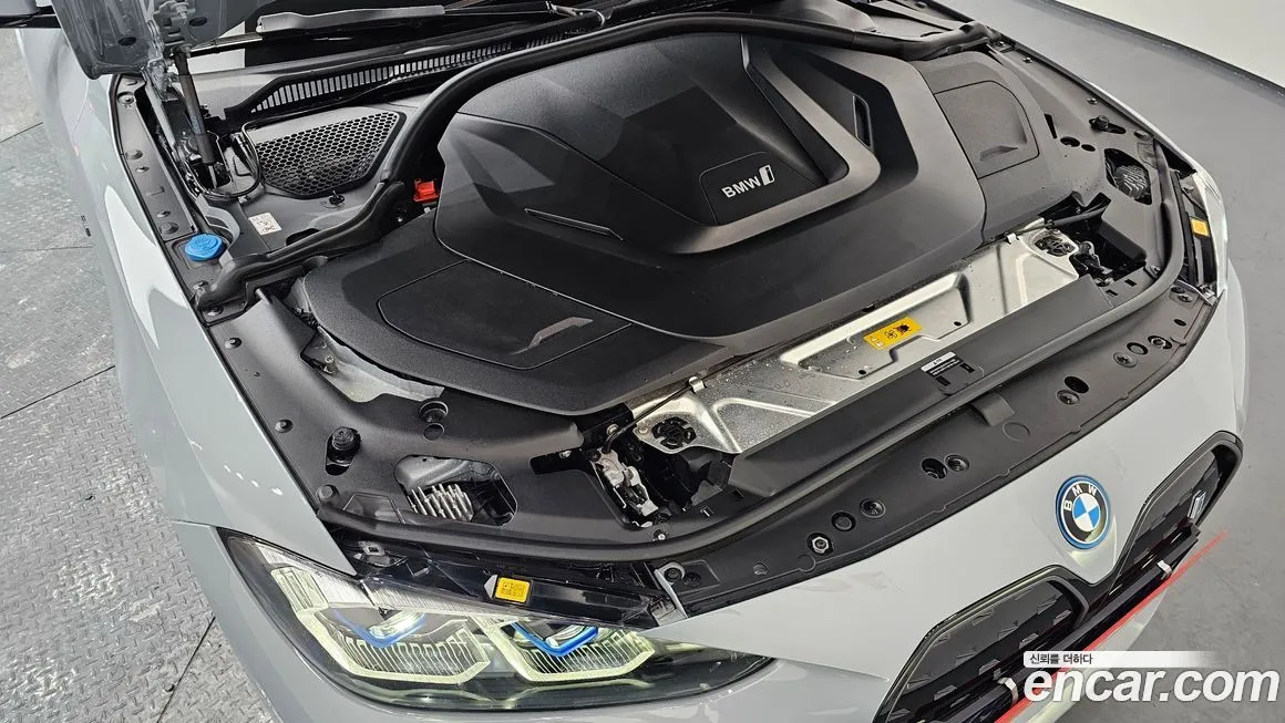 BMW i4 2023 из KR, фото 5