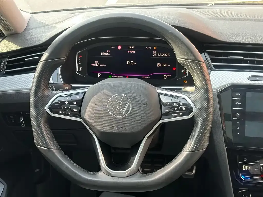 Volkswagen Magotan 2023 из CN, фото 4