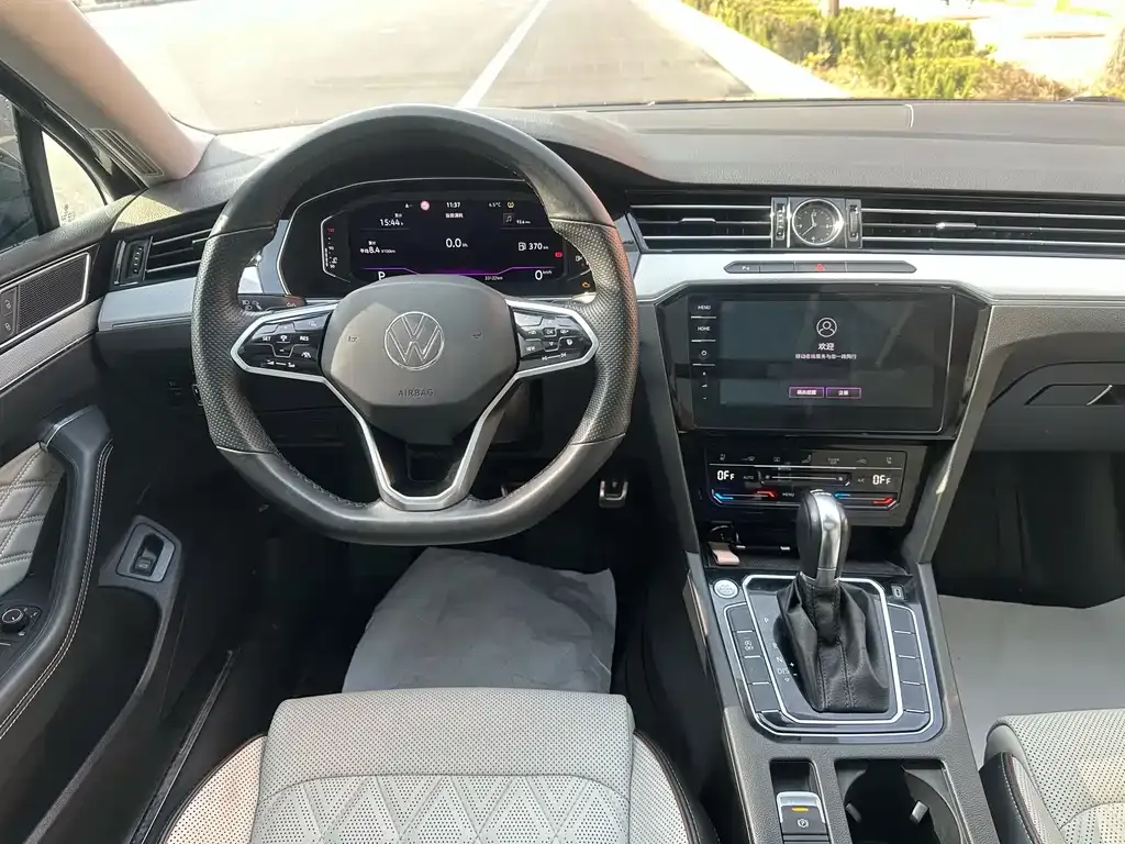 Volkswagen Magotan 2023 из CN, фото 7