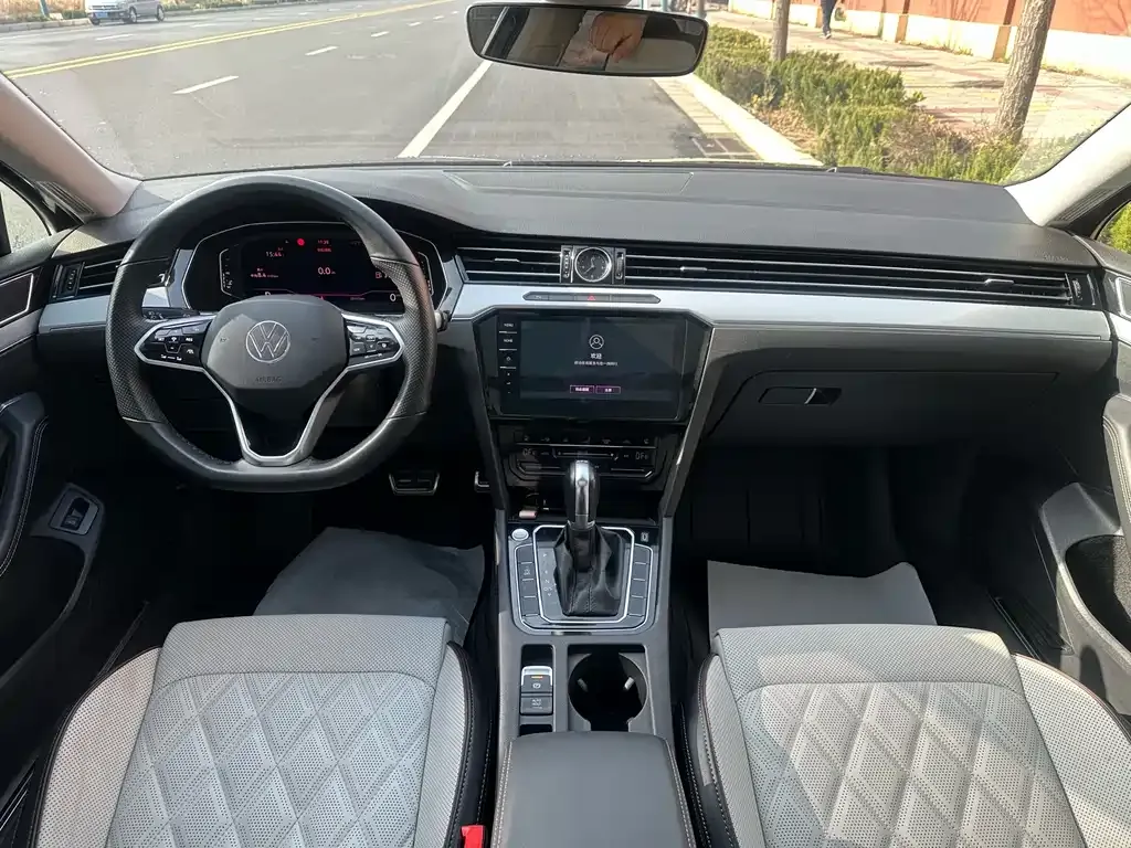 Volkswagen Magotan 2023 из CN, фото 10