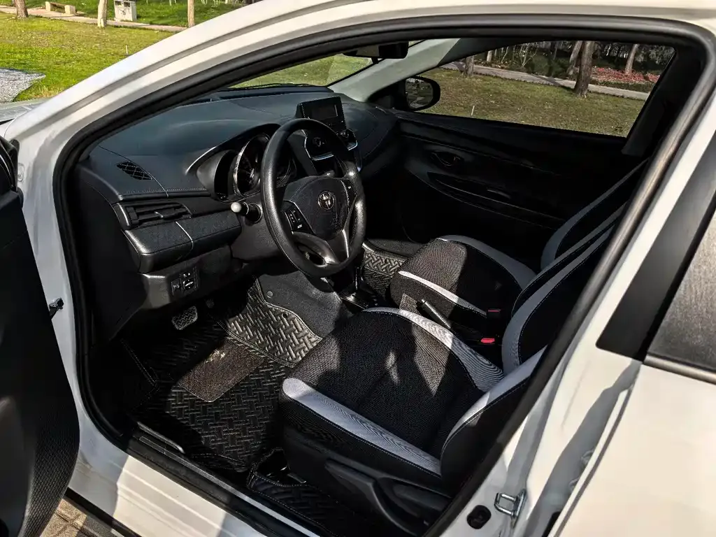 Toyota Yaris L 2023 из CN, фото 2