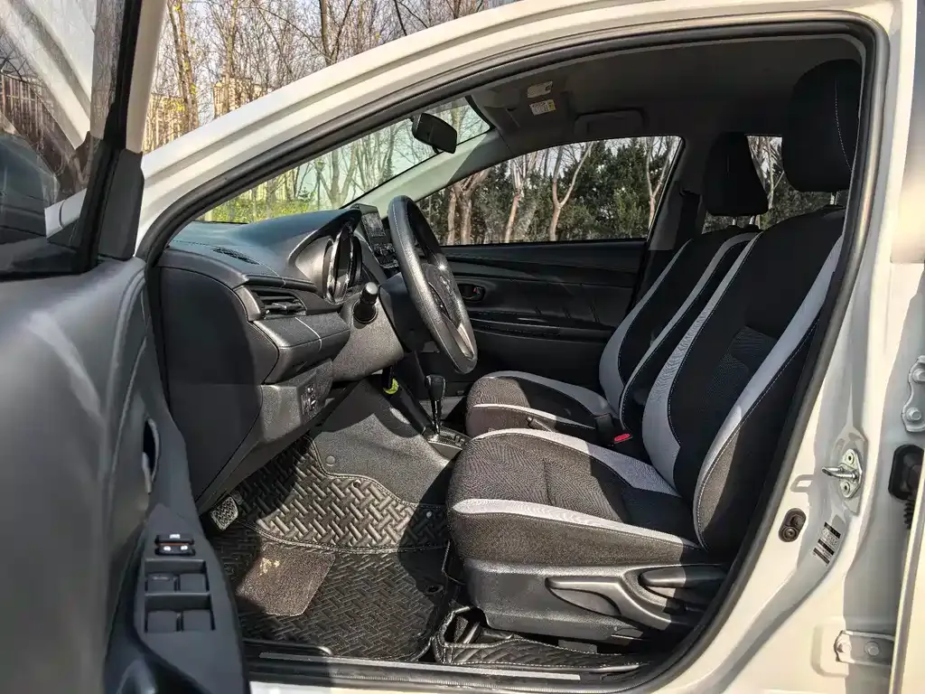 Toyota Yaris L 2023 из CN, фото 10