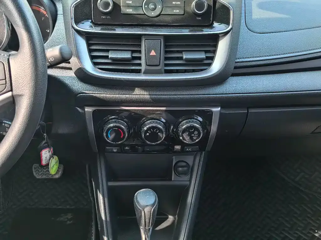 Toyota Yaris L 2023 из CN, фото 8