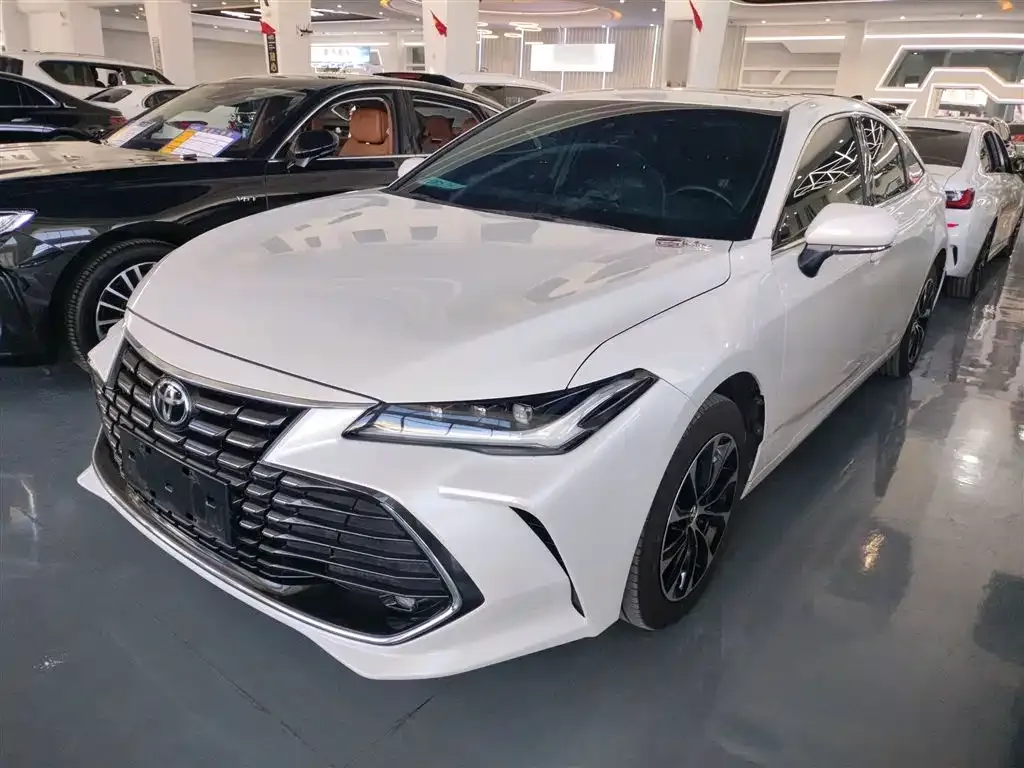 Toyota Avalon — фото 2