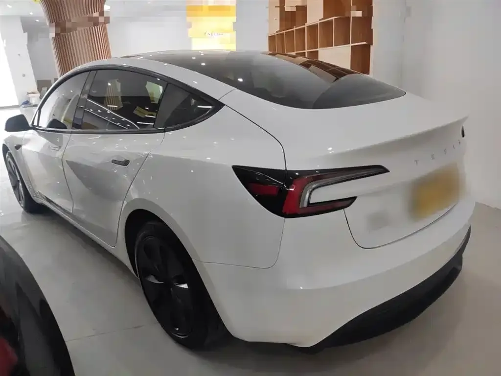 Tesla Model 3 2024 из CN, фото 3