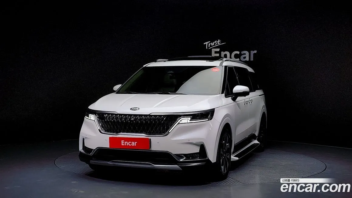 Kia Carnival — фото 10
