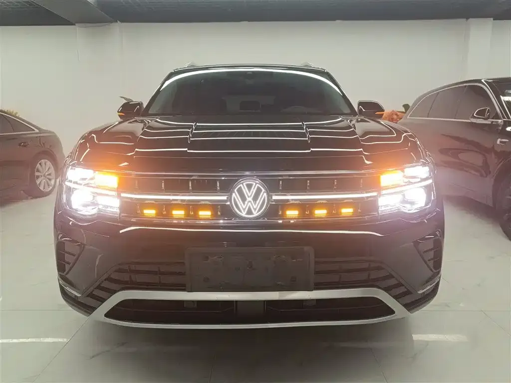 Volkswagen Teramont 2023 из CN, фото 8