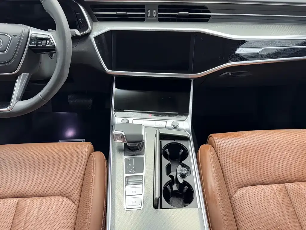 Audi A6L 2025 из CN, фото 7
