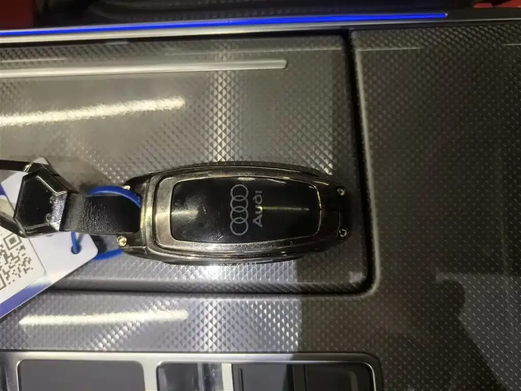 Audi A6L 2021 из CN, фото 10