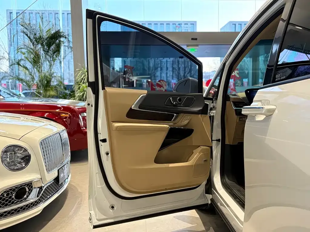 Buick Century 2023 из CN, фото 7