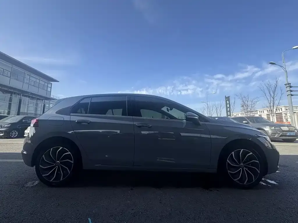 Volkswagen Golf 2022 из CN, фото 9
