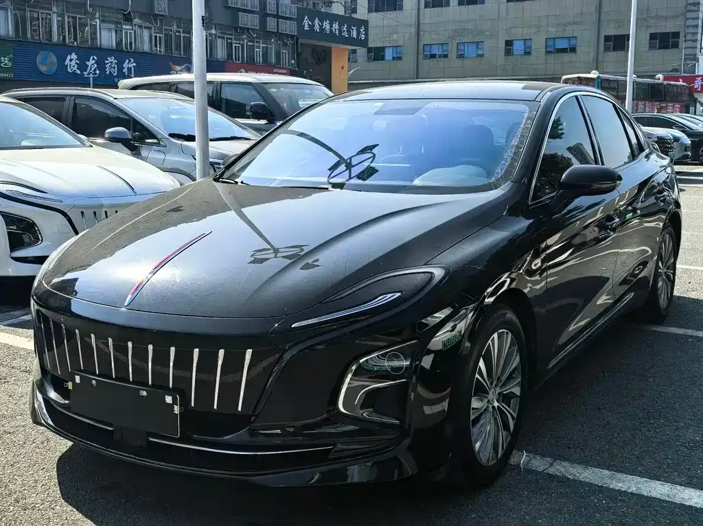 Hongqi E-QM5 2024 из CN, фото 1