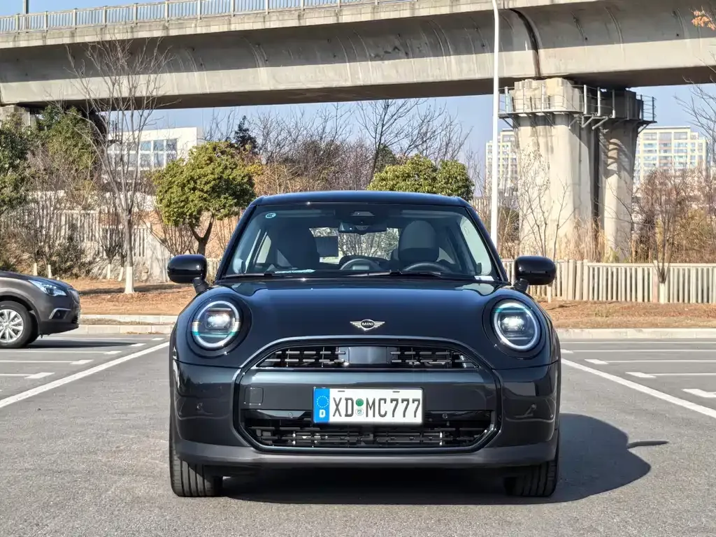 MINI Cooper (3-door) 2025 из CN, фото 3