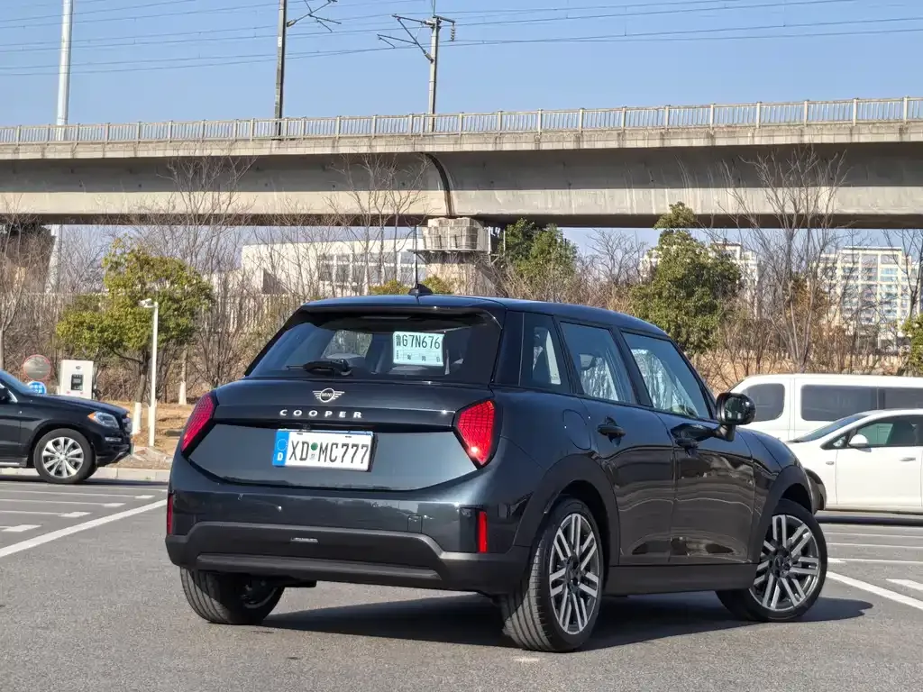 MINI Cooper (3-door) 2025 из CN, фото 6