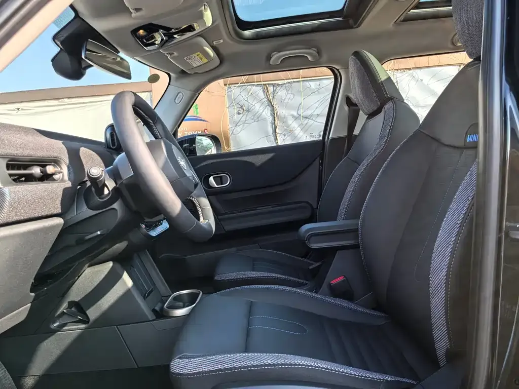 MINI Cooper (3-door) 2025 из CN, фото 9