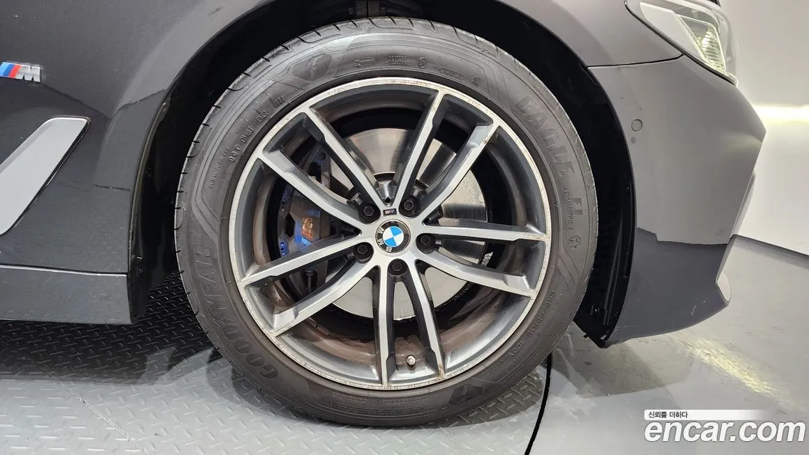 BMW 5-Series 2023 из KR, фото 6