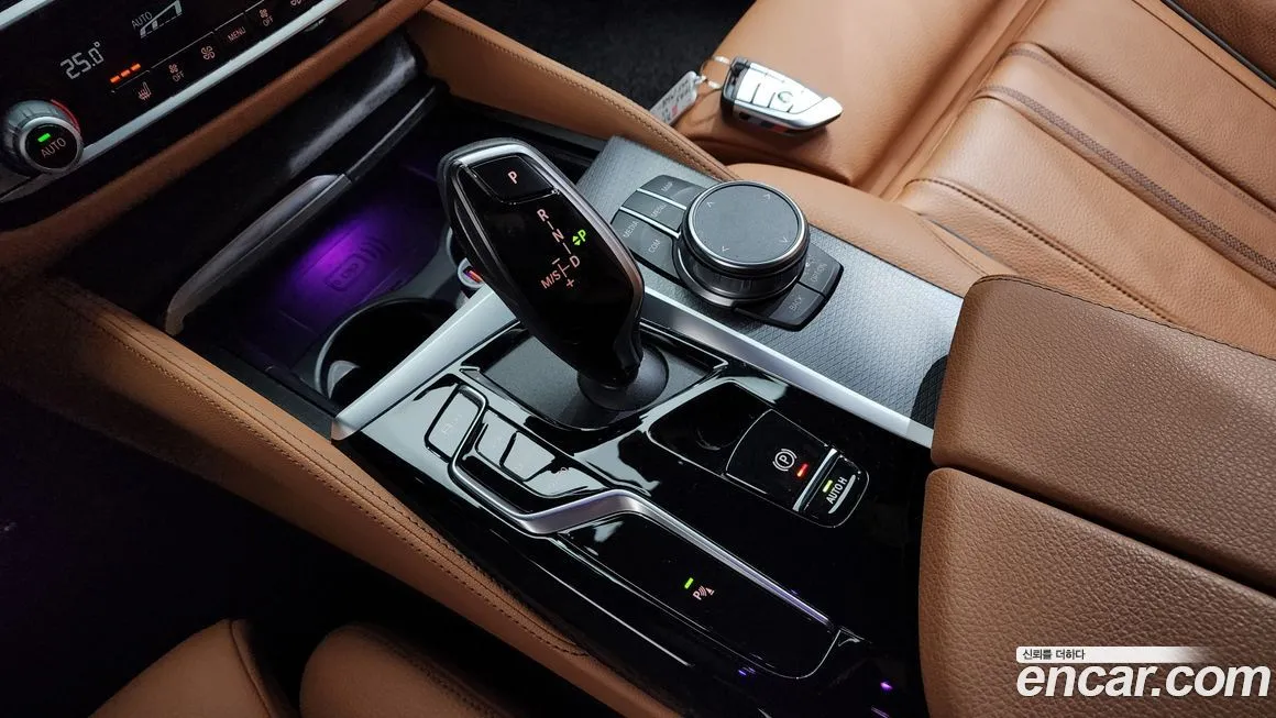 BMW 5-Series 2023 из KR, фото 8