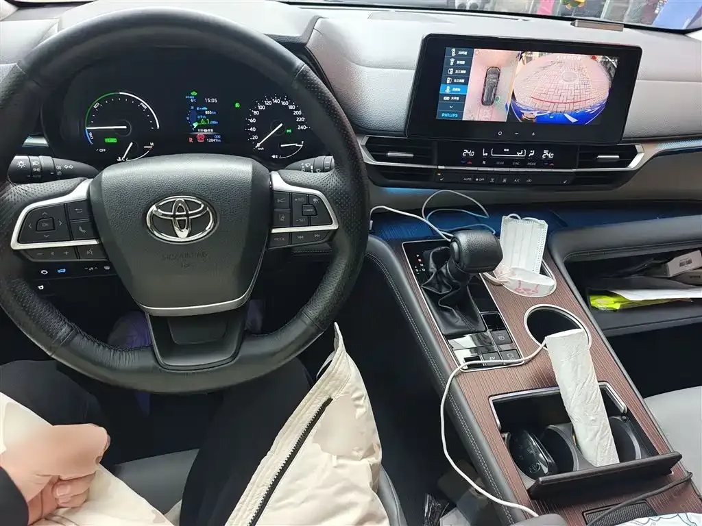 Toyota Granvia 2025 из CN, фото 9