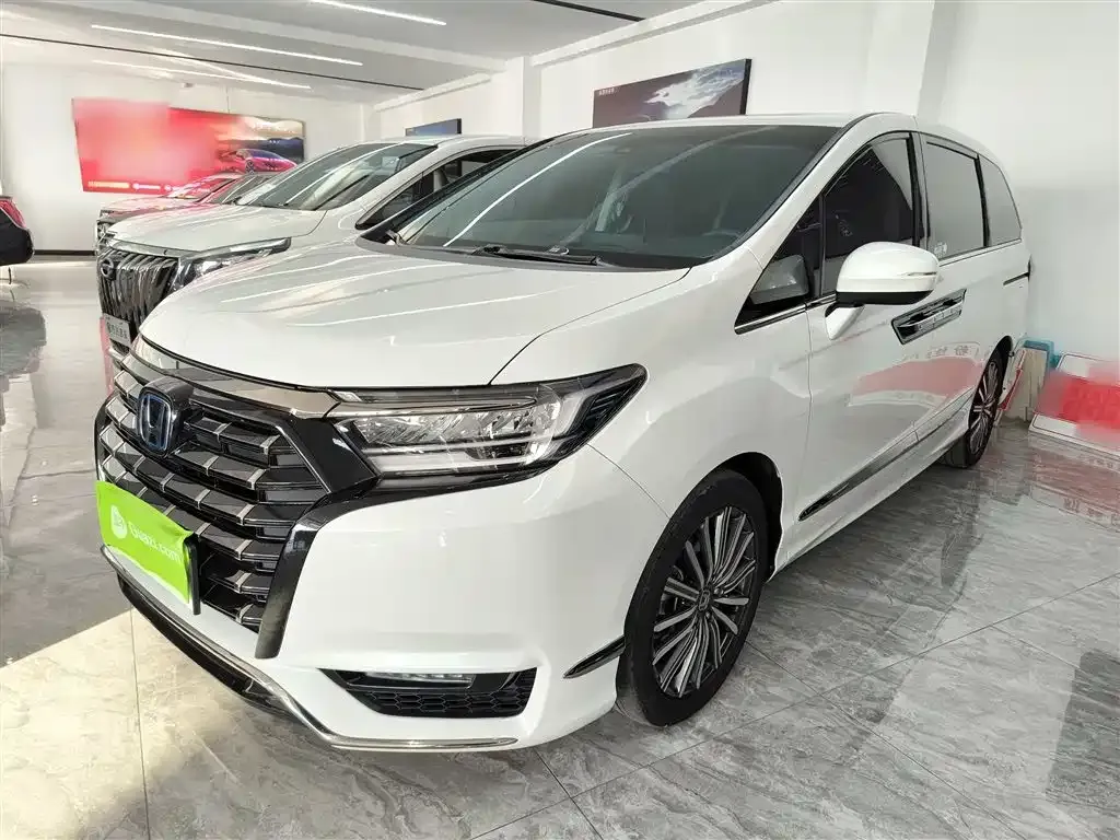 Honda Elysion 2023 из CN, фото 7