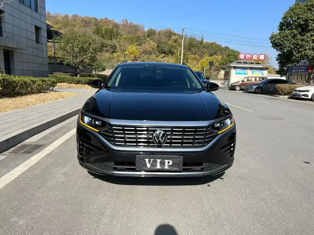 Volkswagen Passat 2023 из CN, фото 1