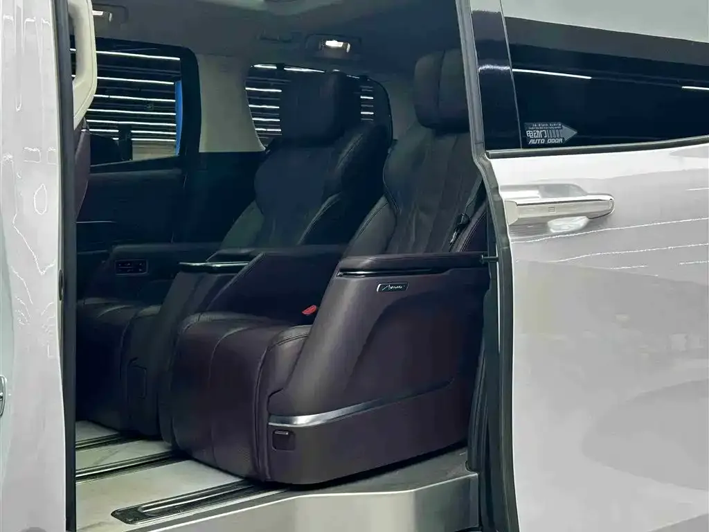 Buick Century 2023 из CN, фото 6