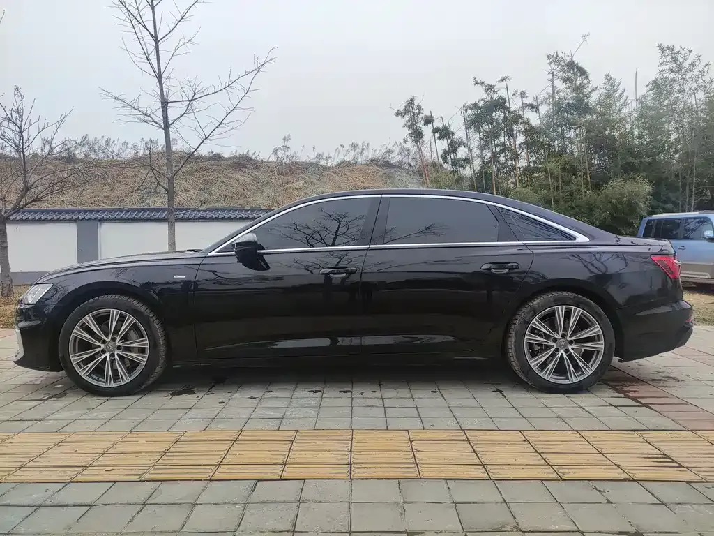 Audi A6L 2021 из CN, фото 8