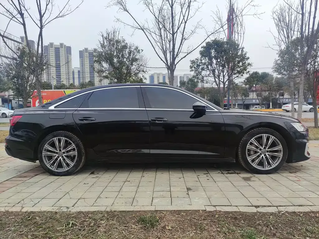 Audi A6L 2021 из CN, фото 9