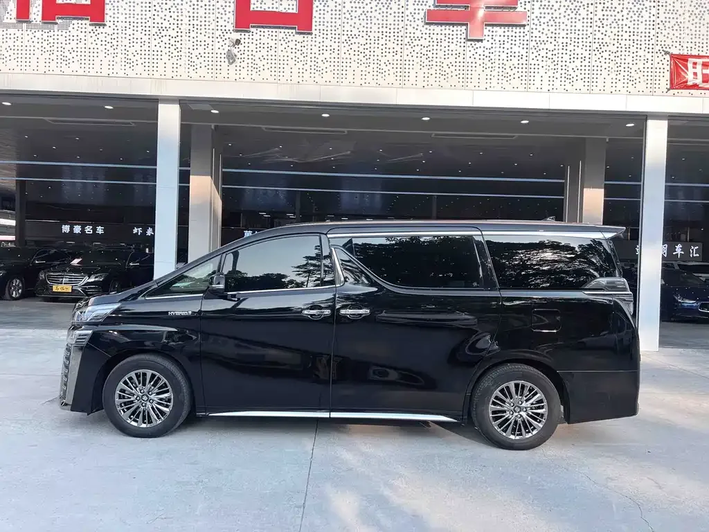 Toyota Vellfire 2021 из CN, фото 9