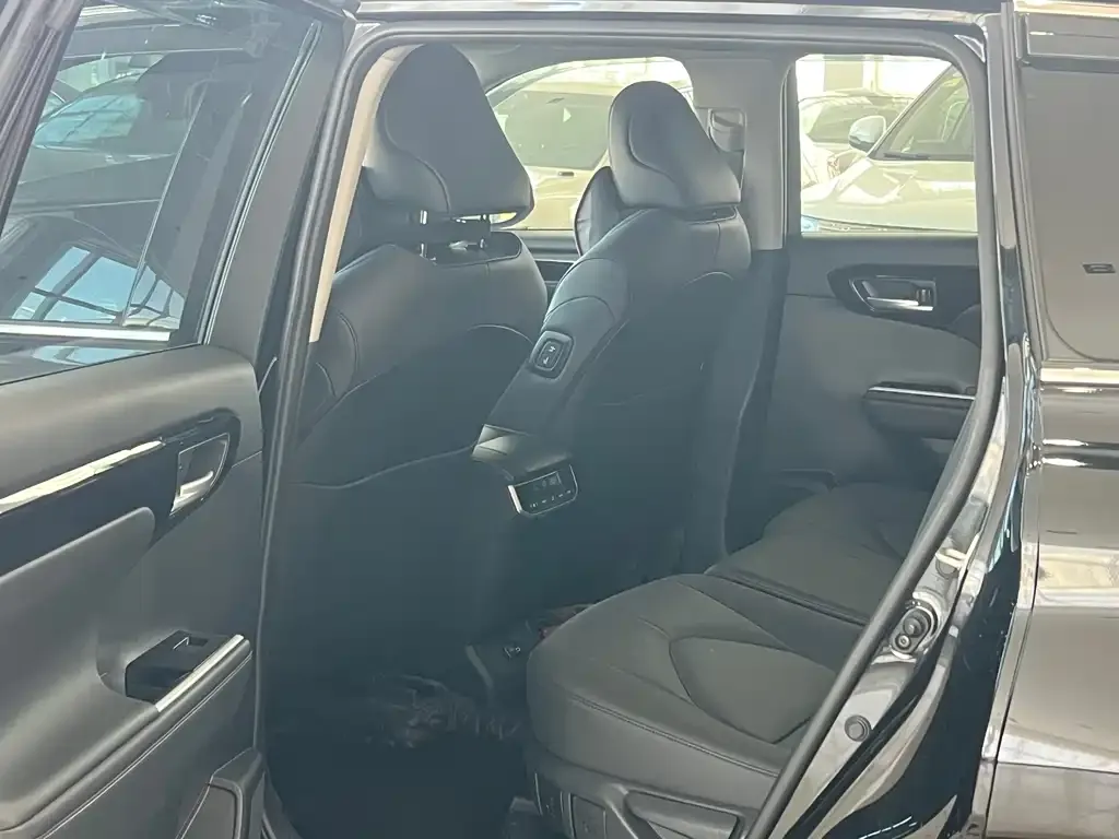 Toyota Highlander 2024 из CN, фото 3