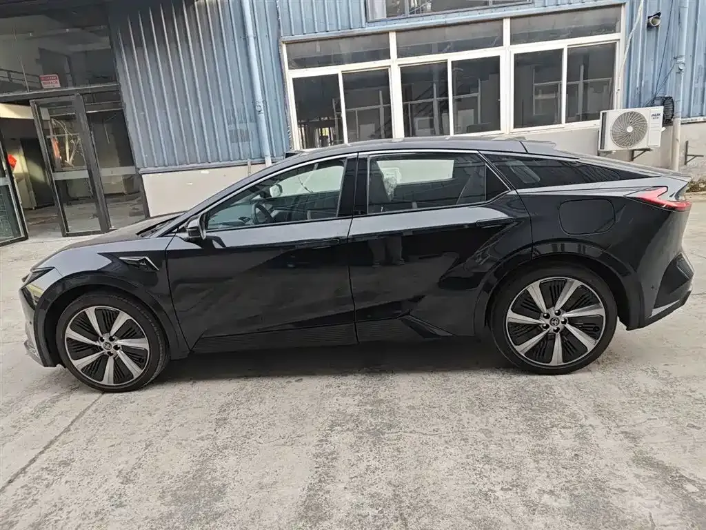 Toyota bZ5 2025 из CN, фото 10