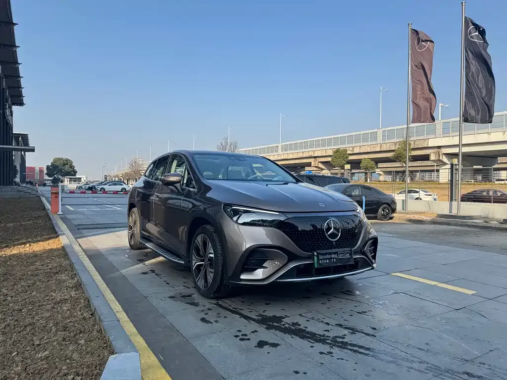 Mercedes-Benz EQE SUV 2023 из CN, фото 7