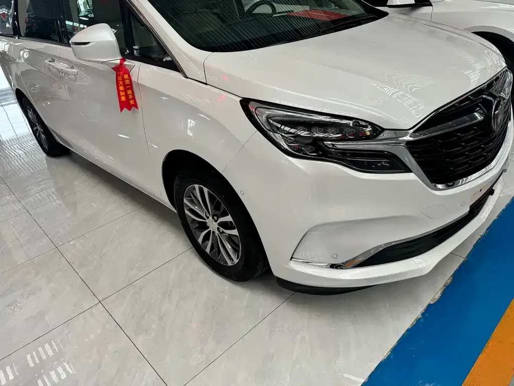 Buick GL8 2022 из CN, фото 1