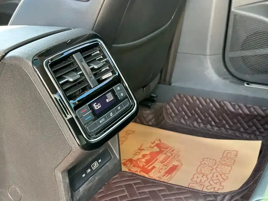 Volkswagen Passat 2021 из CN, фото 5