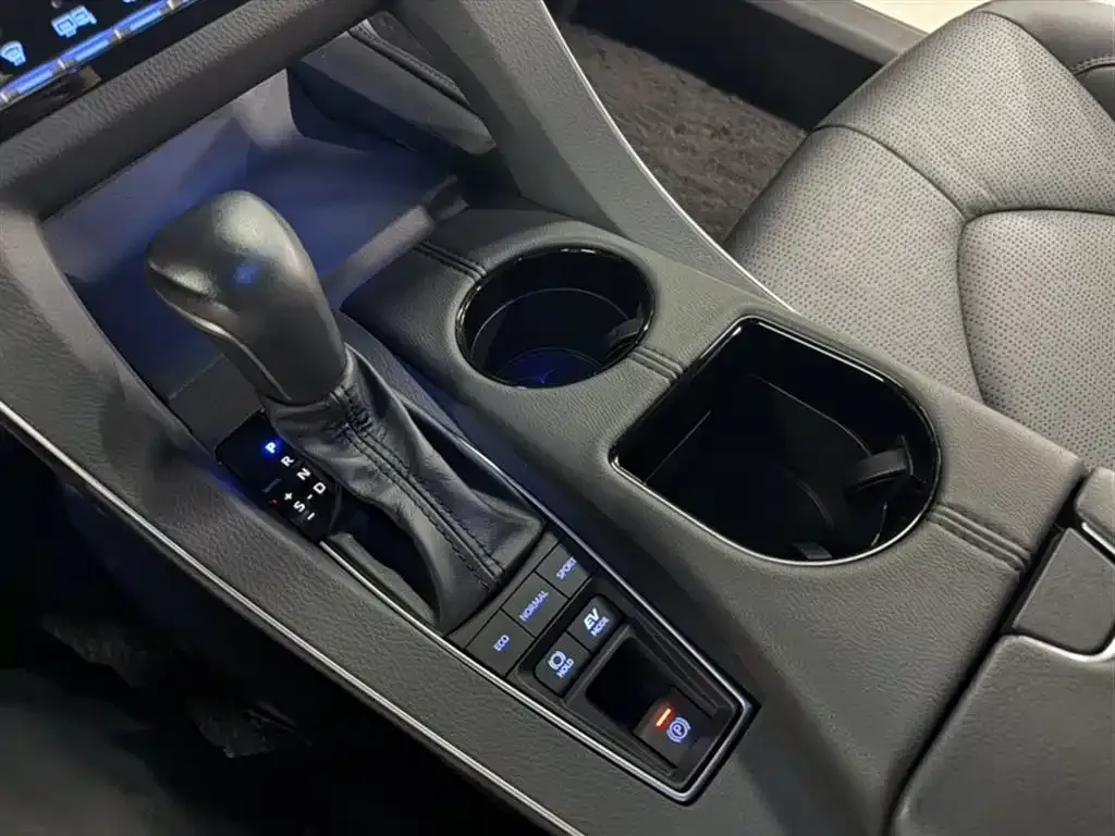 Toyota Avalon 2021 из CN, фото 7