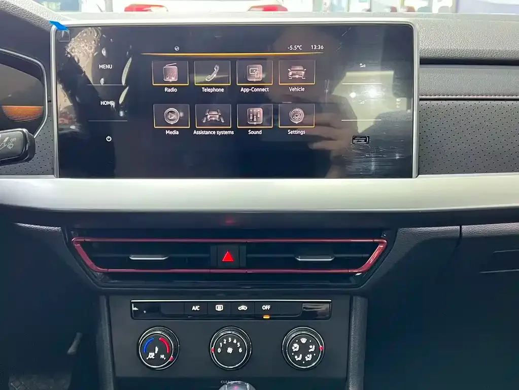 Volkswagen Lavida 2023 из CN, фото 10