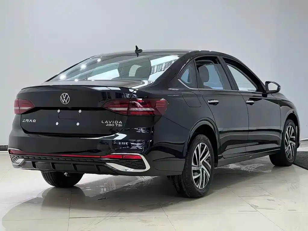 Volkswagen Lavida 2023 из CN, фото 5