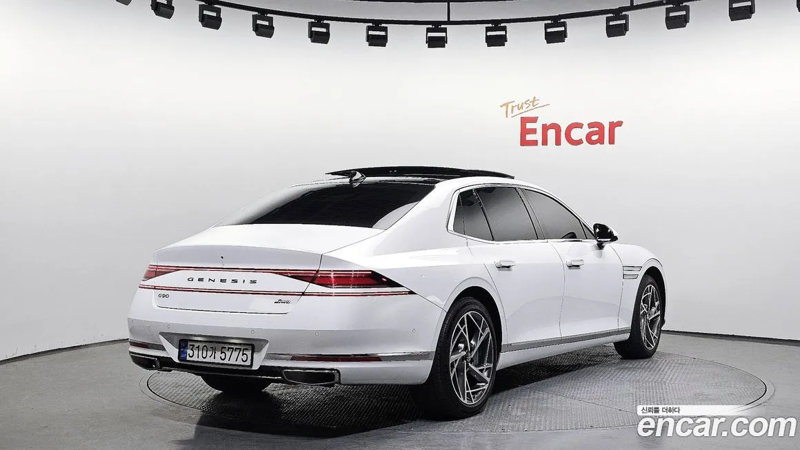 Genesis G90 2022 из KR, фото 2