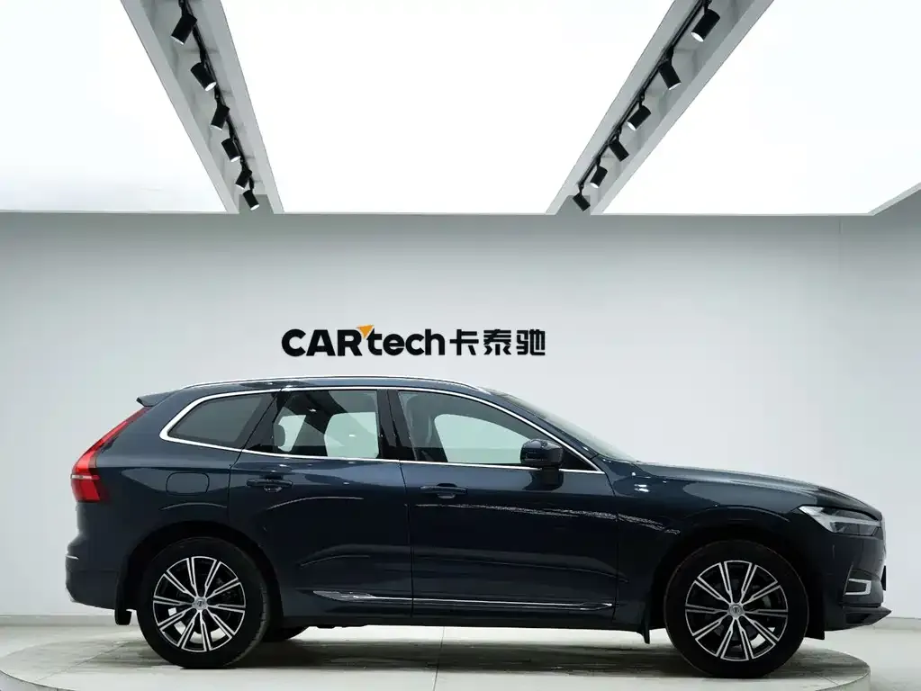 Volvo XC60 — фото 7